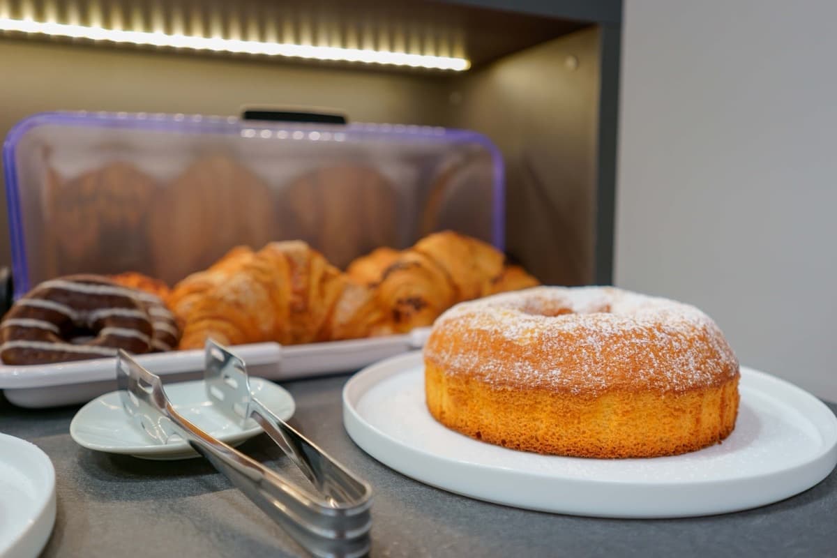 Frutta fresca e dolci fatti in casa